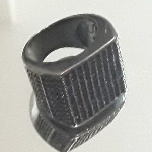 Sz 7 Mens black ring